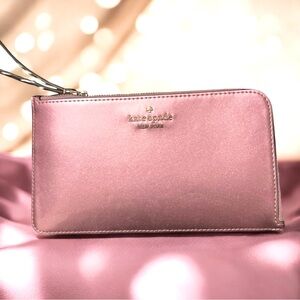 NWOT Kate Spade ~ Mitten Pink Metallic Wristlet ~ Medium  L Zip MSRP $139
